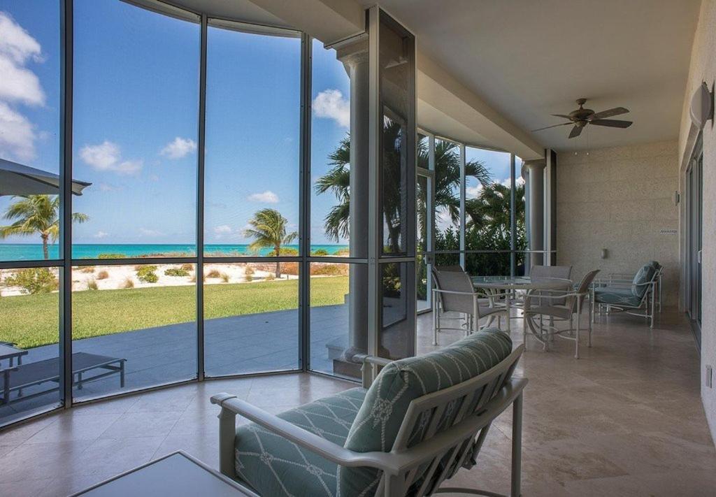 The Venetian On Grace Bay Aparthotel Buitenkant foto